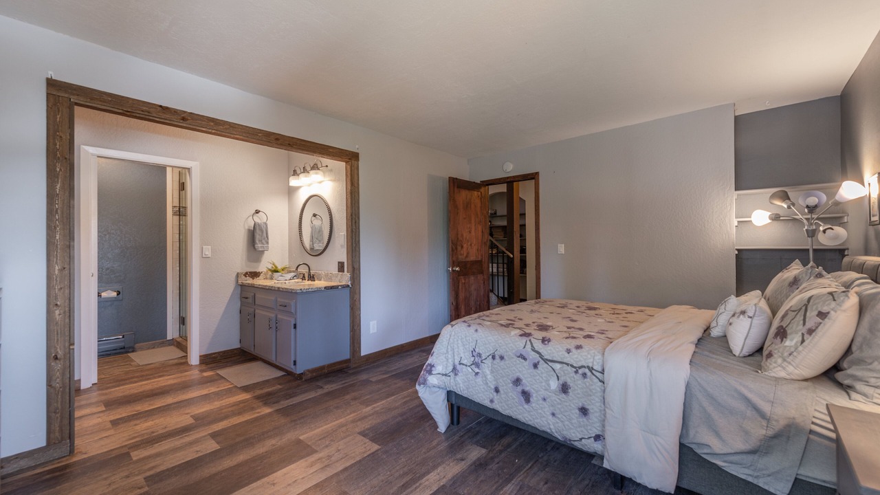 Photo of Bedroom in Ponderosa Palisades
