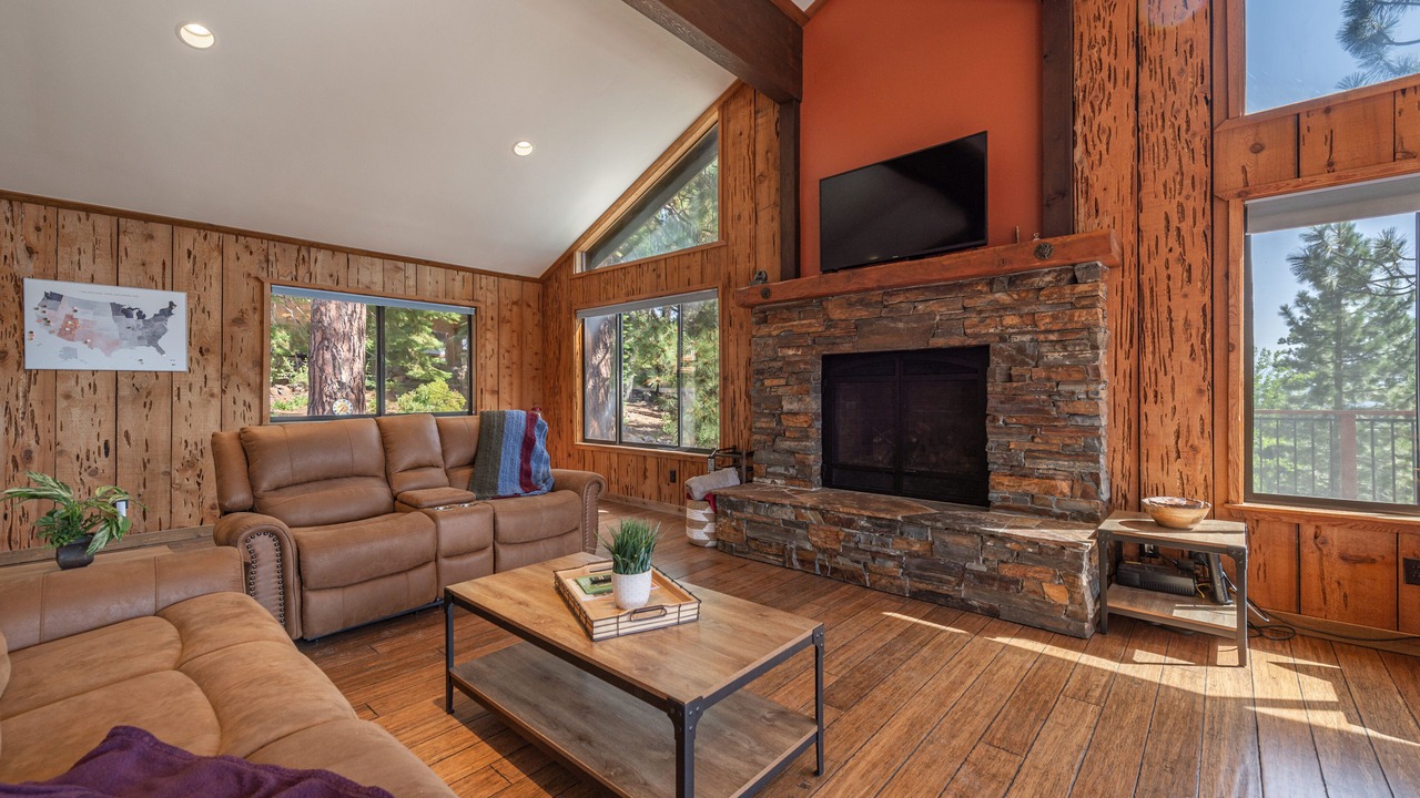 Photo of Livingroom in Ponderosa Palisades