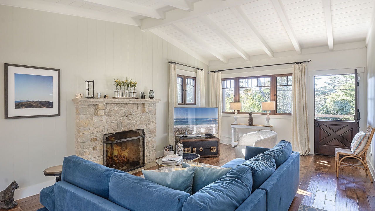 Photo of Livingroom in Northeast Carmel