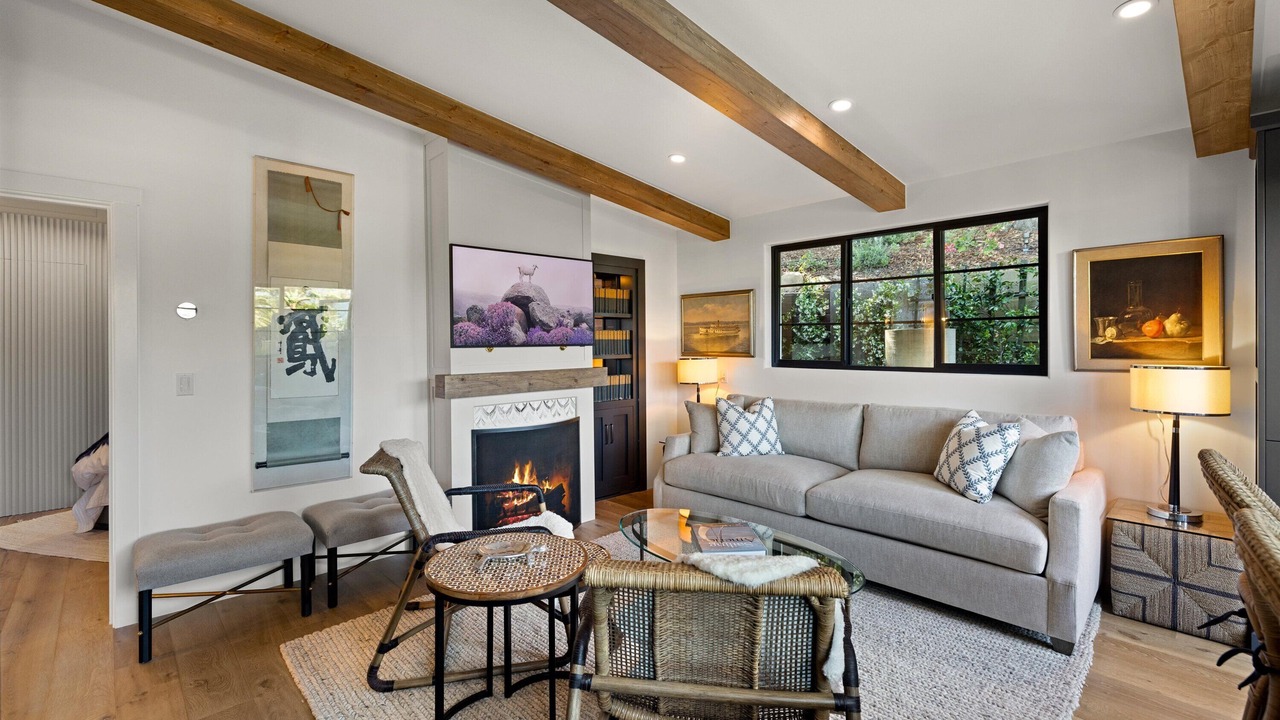 Photo of Livingroom in Coast Village
