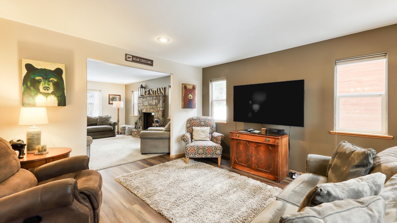Photo of Livingroom in Montgomery Estates