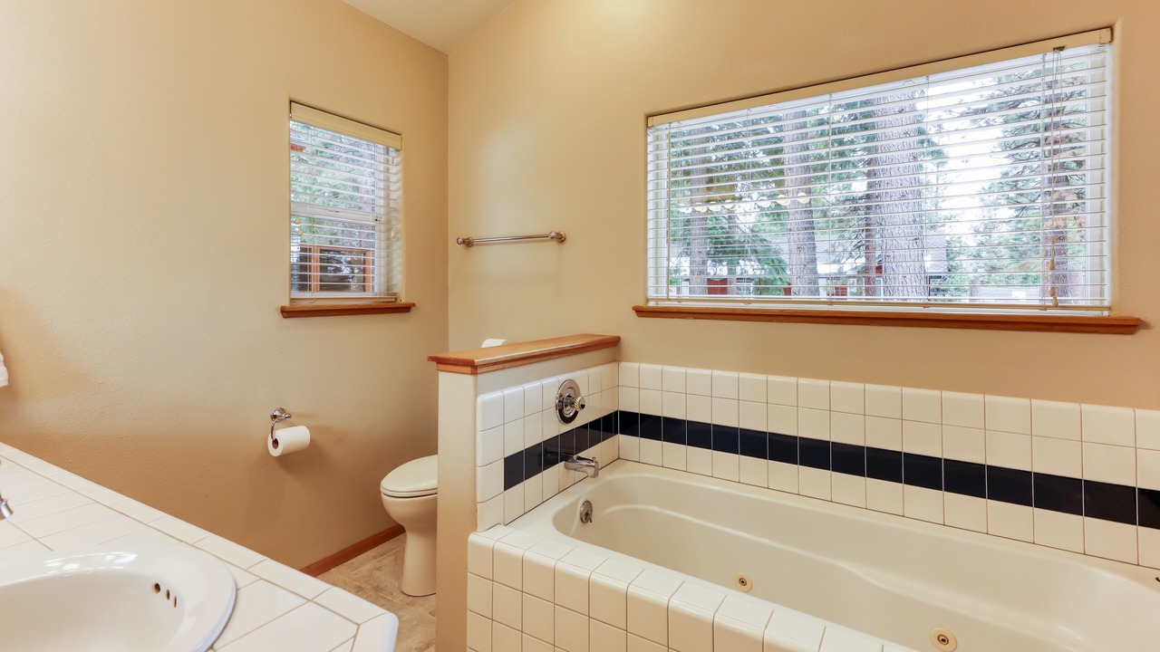 Photo of Bathroom in Montgomery Estates