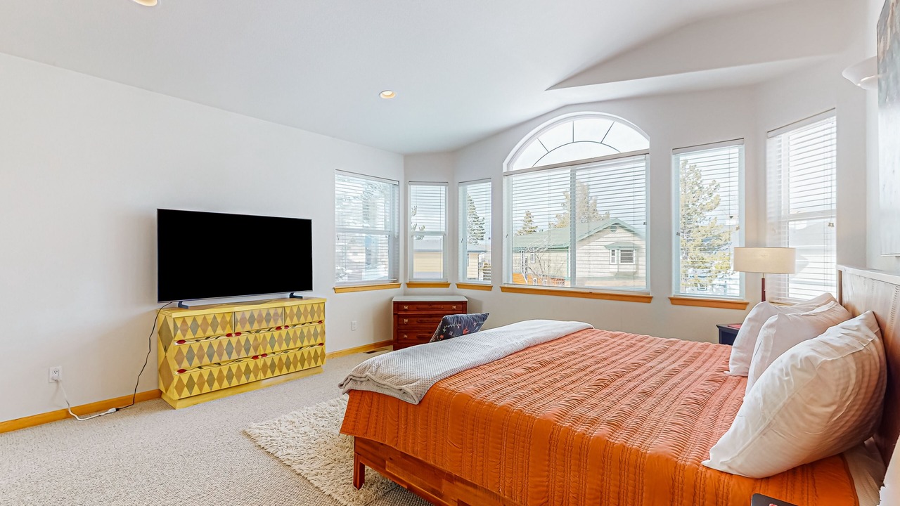 Photo of Bedroom in Tahoe Keys