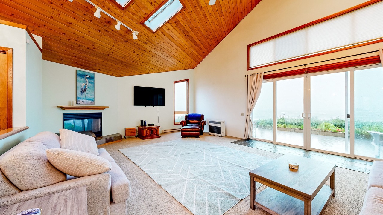 Photo of Livingroom in Crescent City