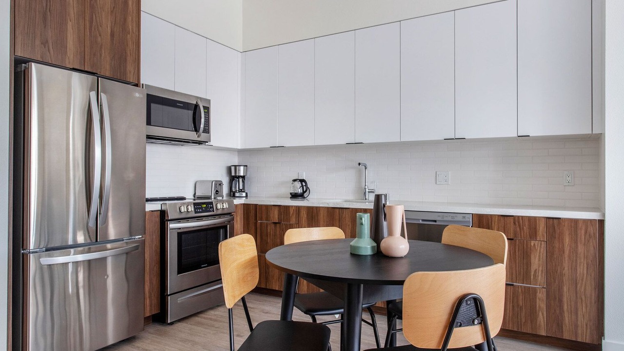 Photo of Kitchen in Wilshire Center