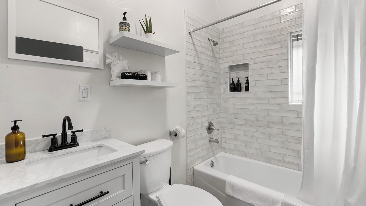 Photo of Bathroom in Mid City