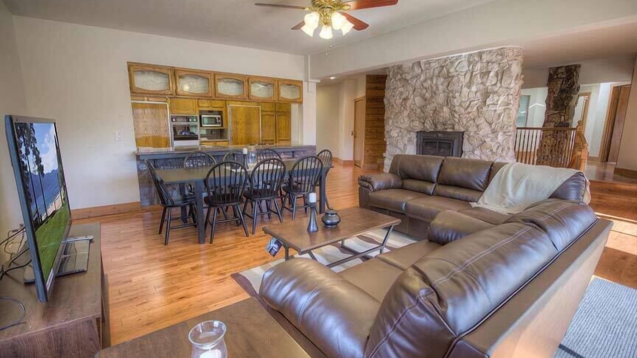 Photo of Livingroom in Tahoe Keys