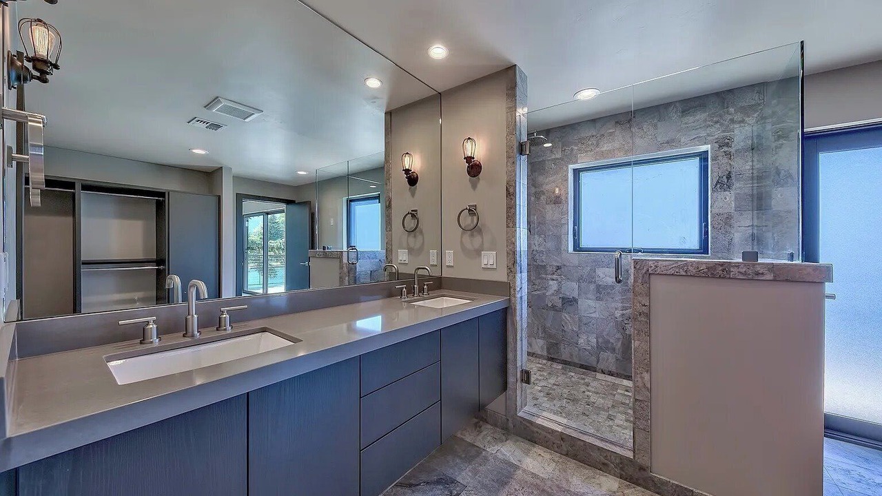 Photo of Bathroom in Tahoe Keys