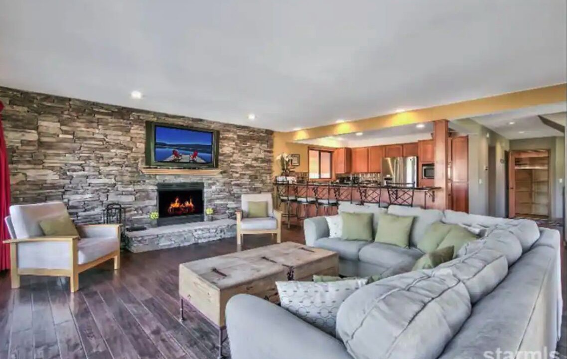 Photo of Livingroom in Tahoe Keys
