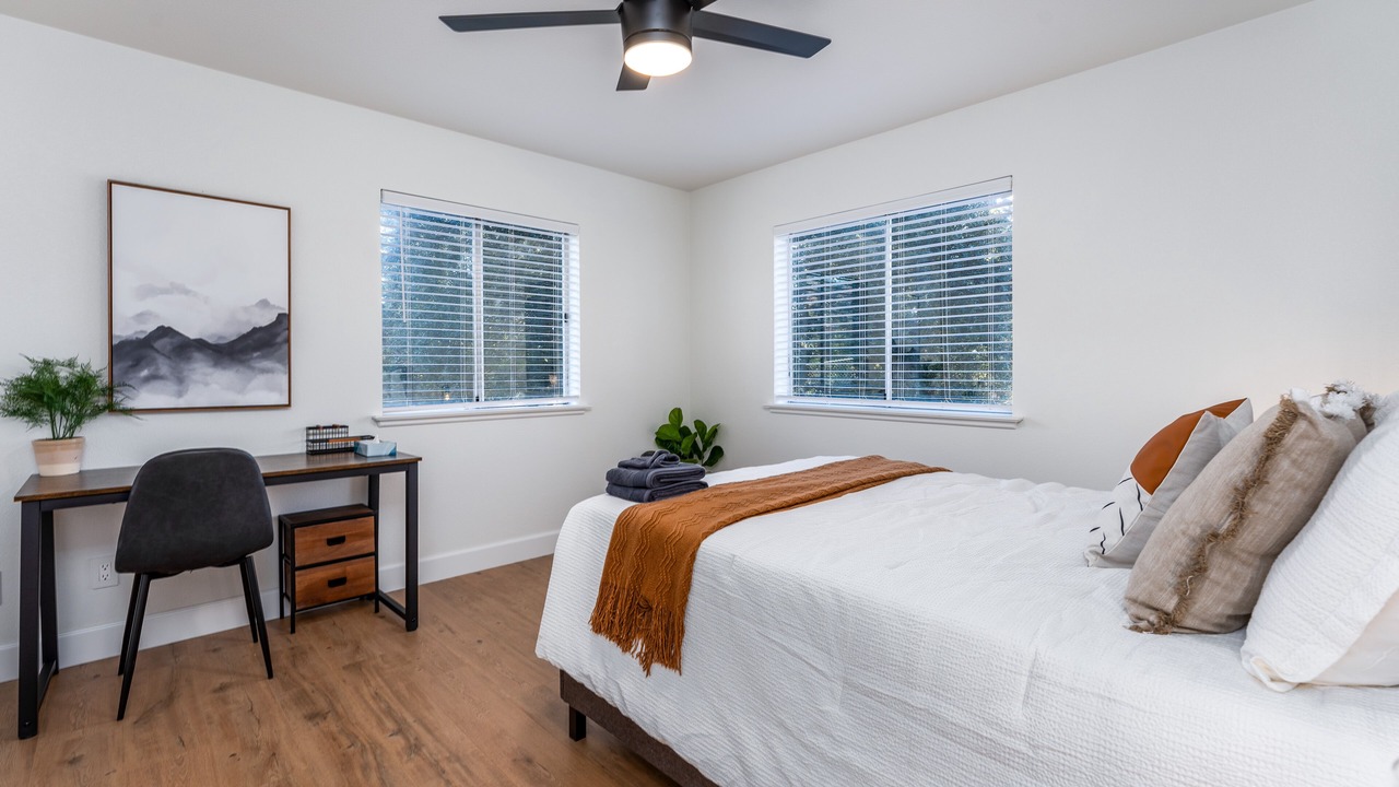Photo of Bedroom in Yosemite Forks