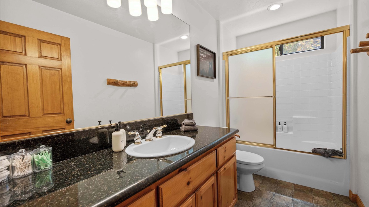 Photo of Bathroom in Castle Glen Estates