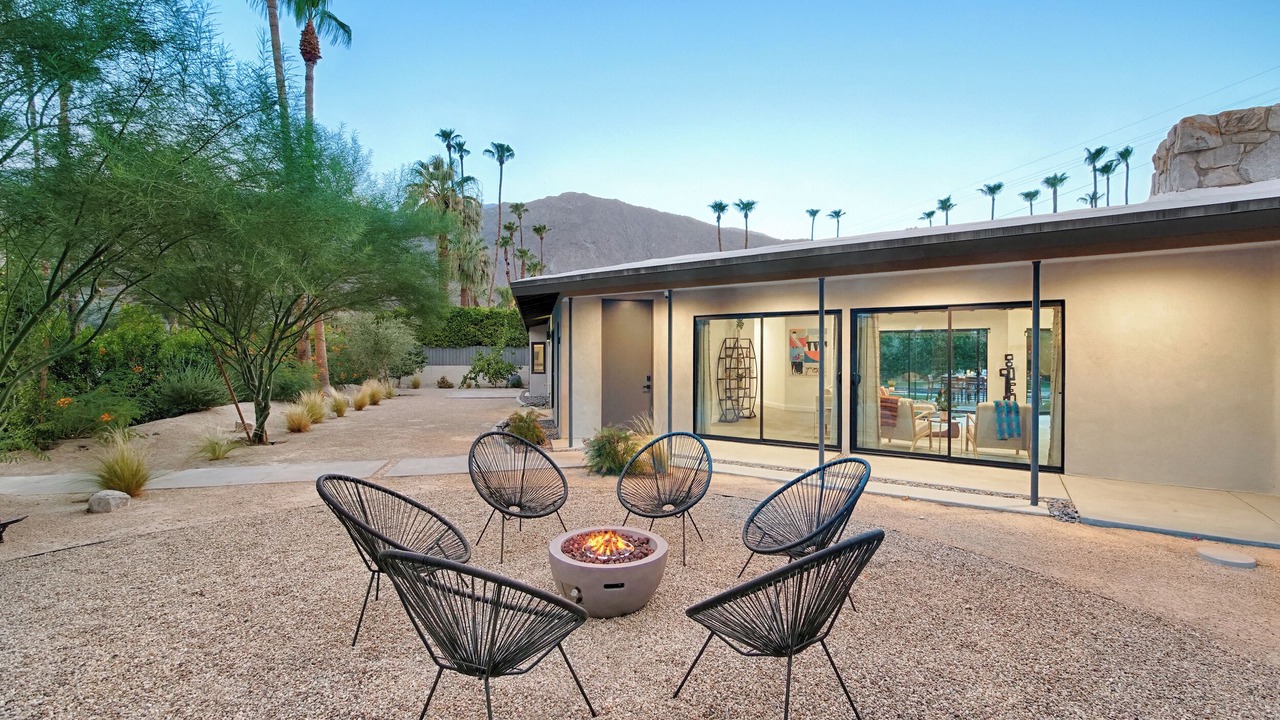 Photo of Patio Balcony in Tahquitz River Estates