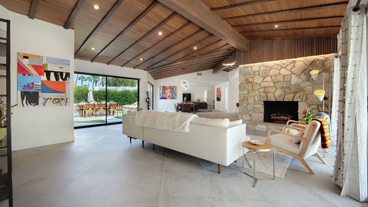 Photo of Livingroom in Tahquitz River Estates