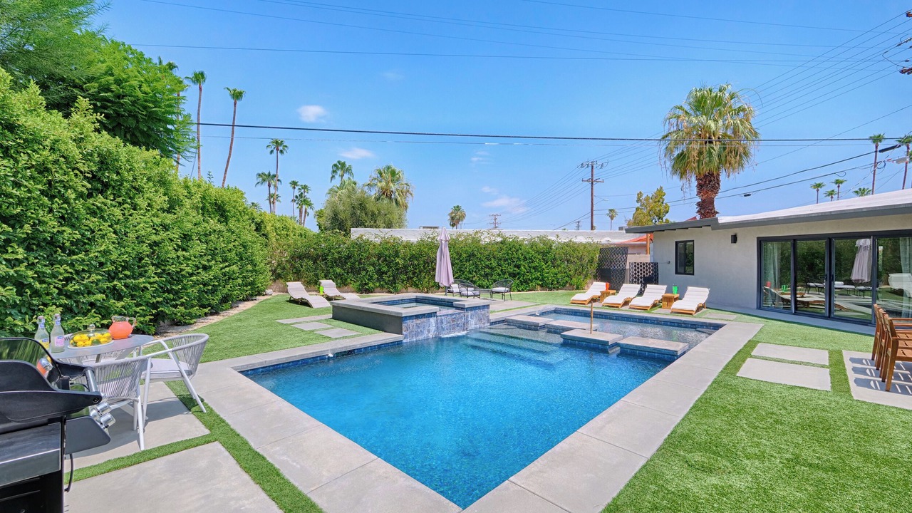 Photo of Outdoor in Tahquitz River Estates