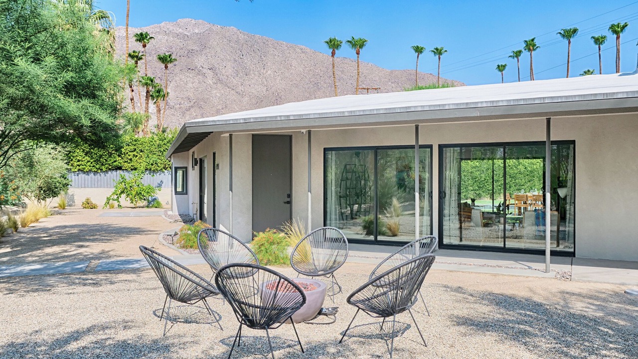 Photo of Patio Balcony in Tahquitz River Estates