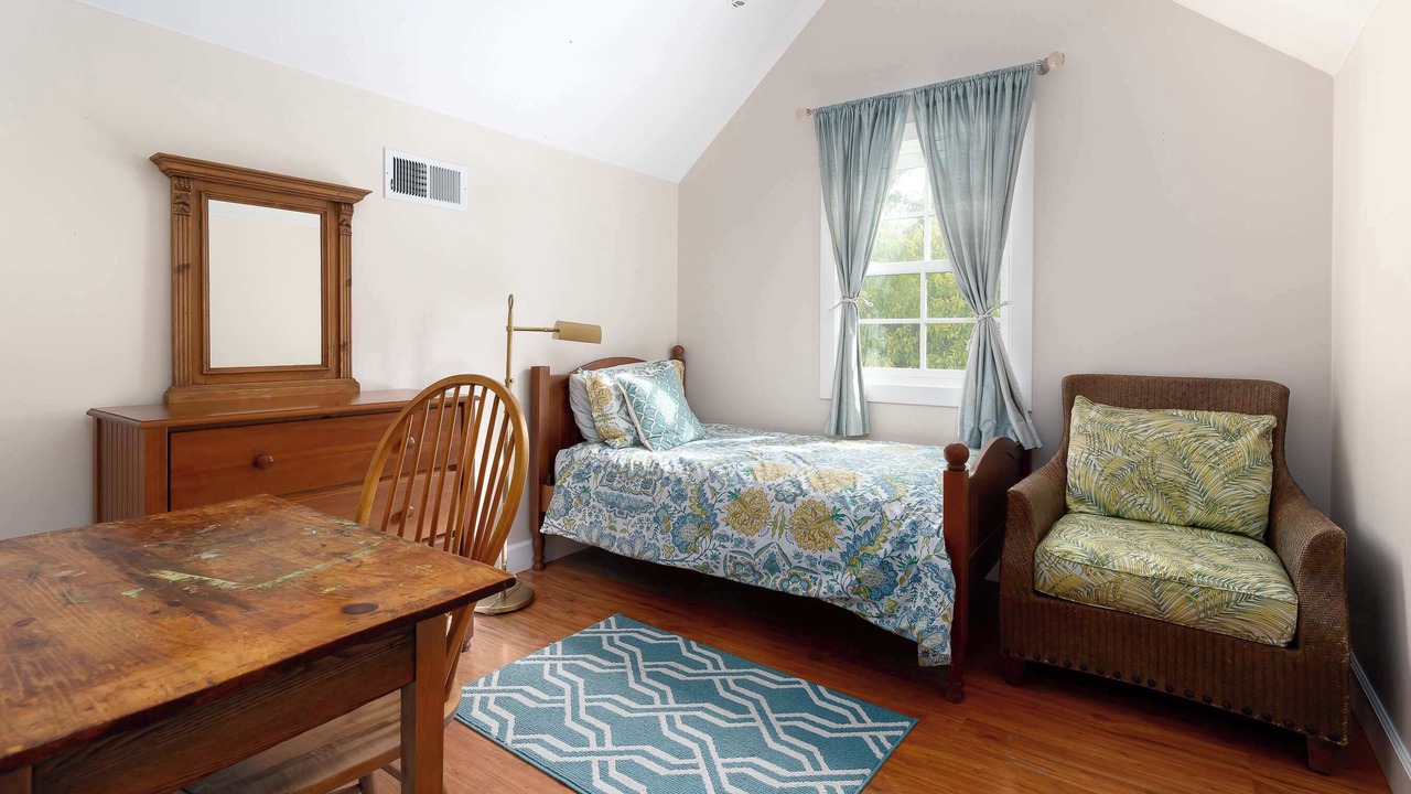 Photo of Bedroom in Ladera