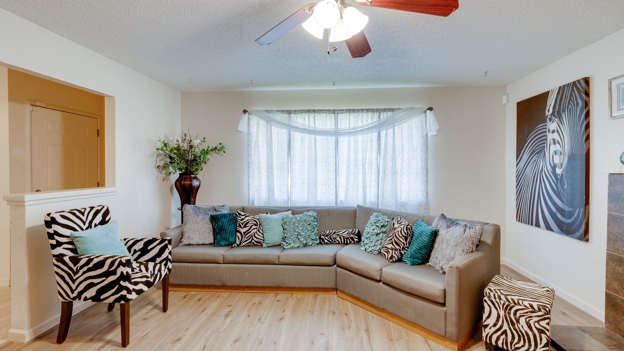 Photo of Livingroom in Roosevelt