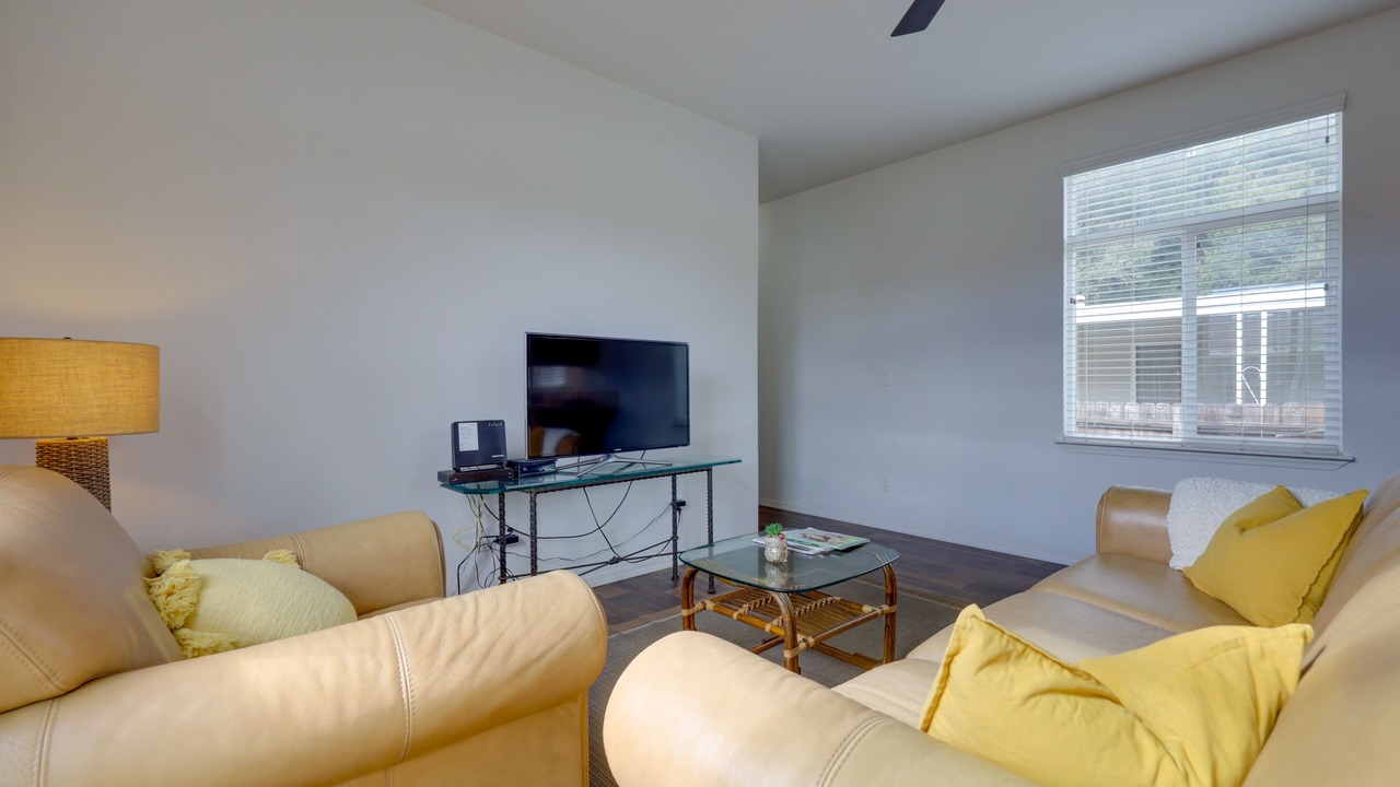 Photo of Livingroom in Oak View