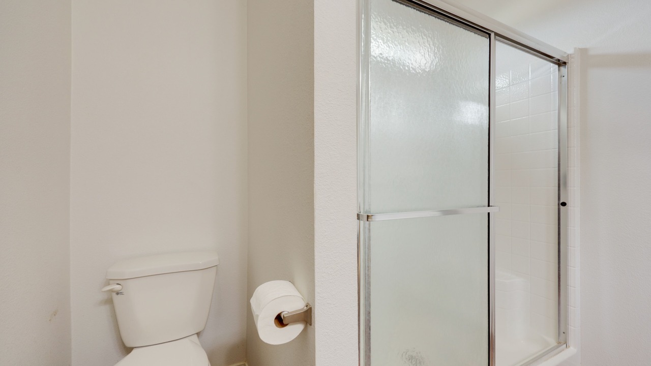 Photo of Bathroom in Oak View