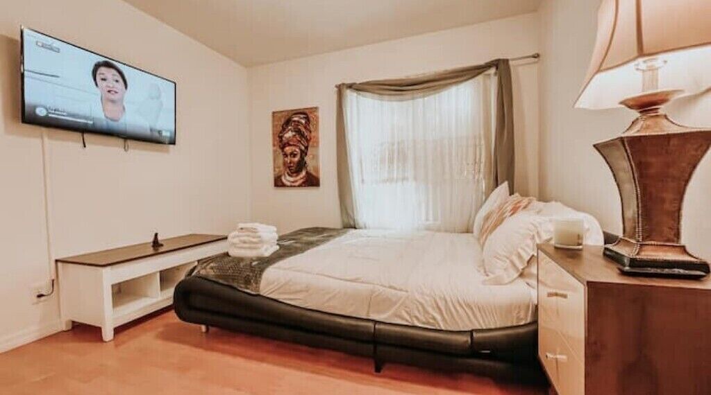 Photo of Bedroom in Granada Hills North