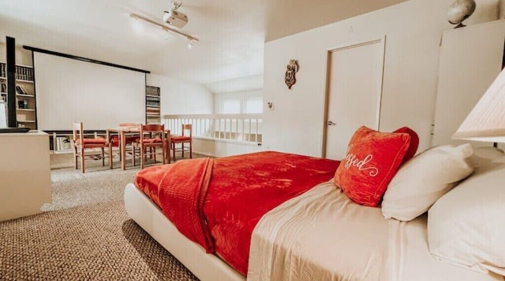 Photo of Bedroom in Granada Hills North