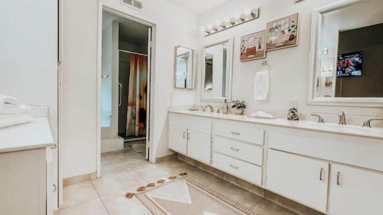 Photo of Bathroom in Granada Hills North