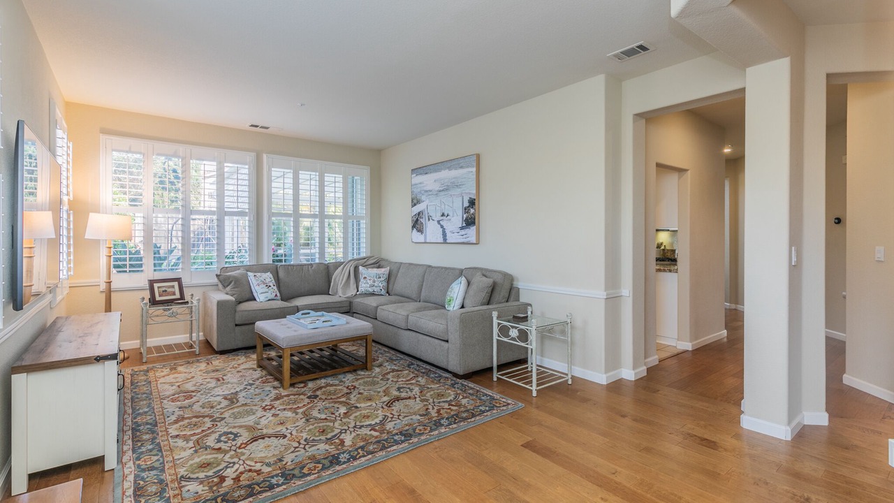 Photo of Livingroom in American Canyon