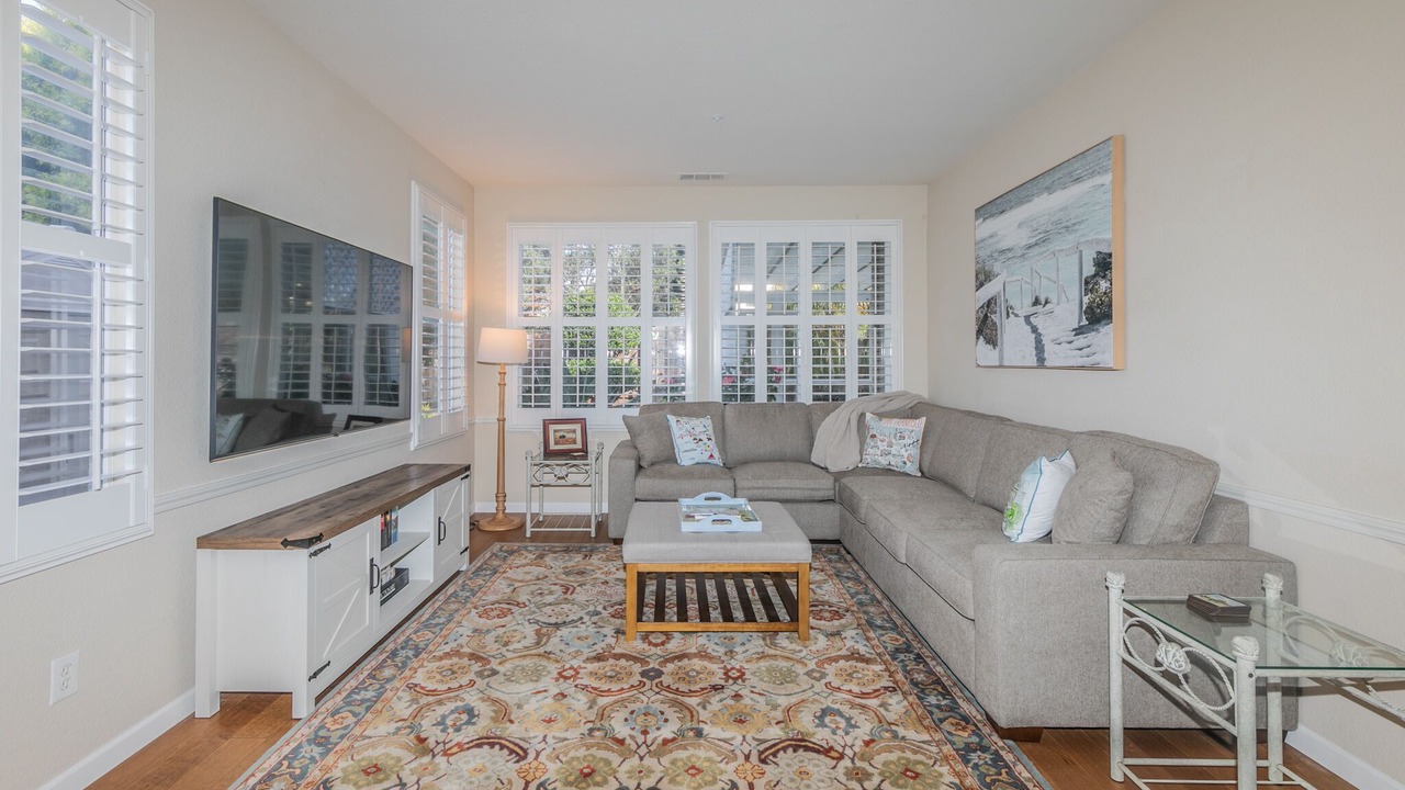 Photo of Livingroom in American Canyon