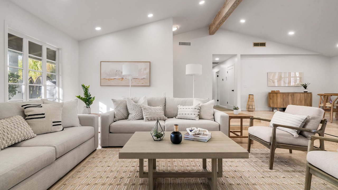 Photo of Livingroom in Magnesia Falls Cove