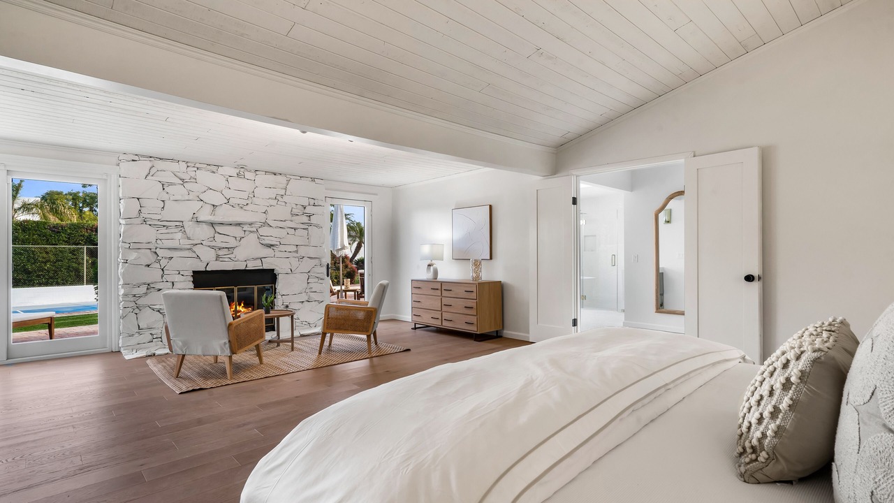 Photo of Bedroom in Magnesia Falls Cove
