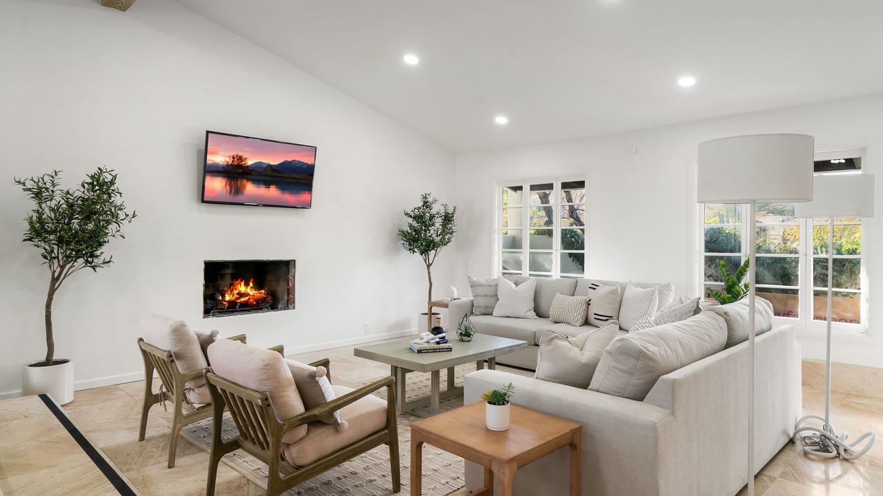 Photo of Livingroom in Magnesia Falls Cove