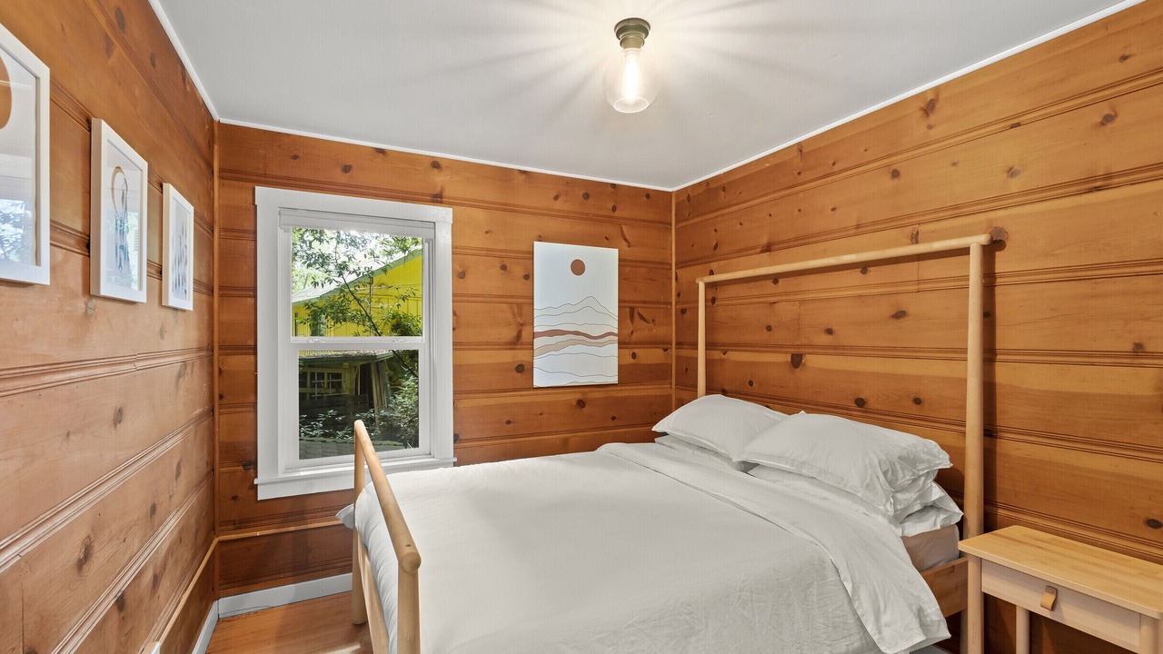 Photo of Bedroom in Northwood
