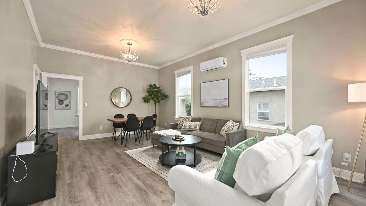 Photo of Livingroom in Concord