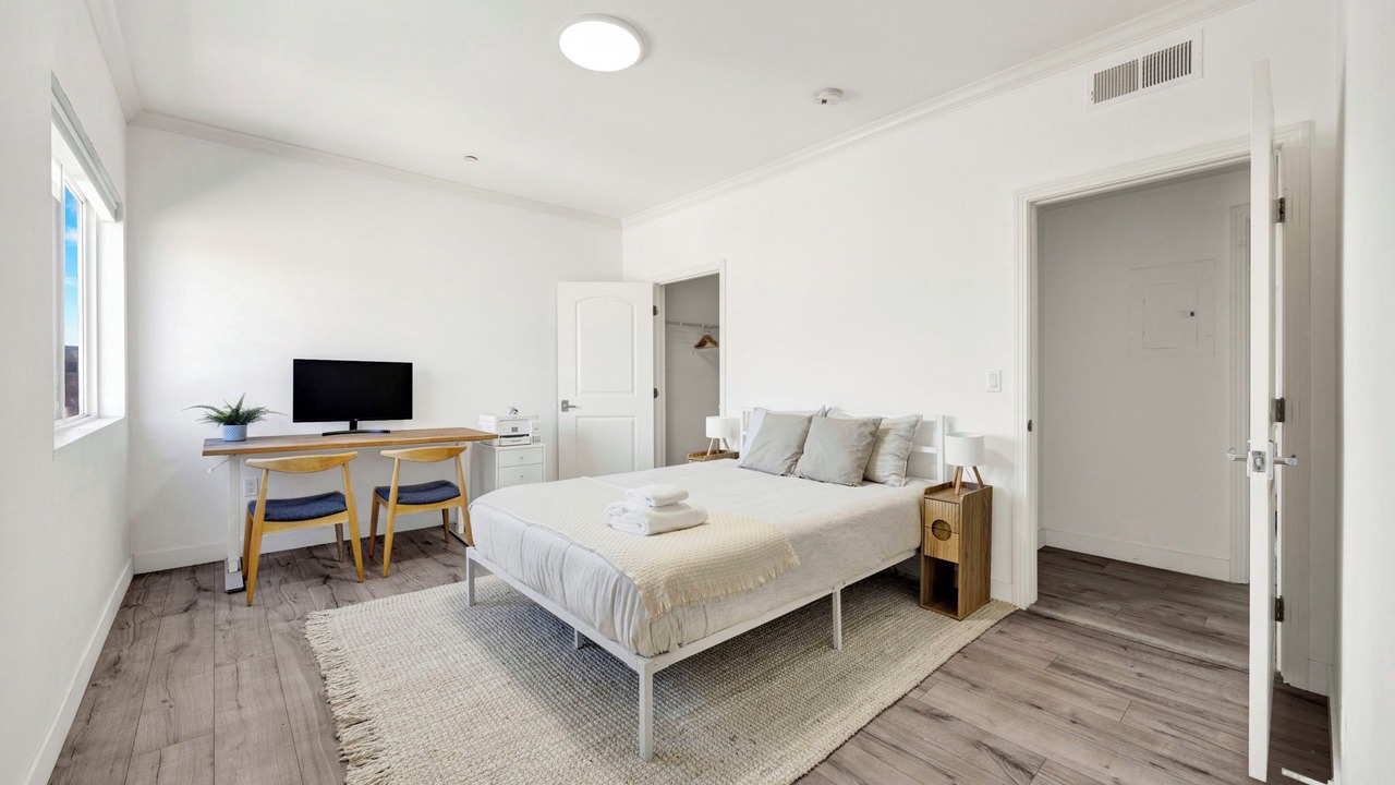 Photo of Bedroom in Wilshire