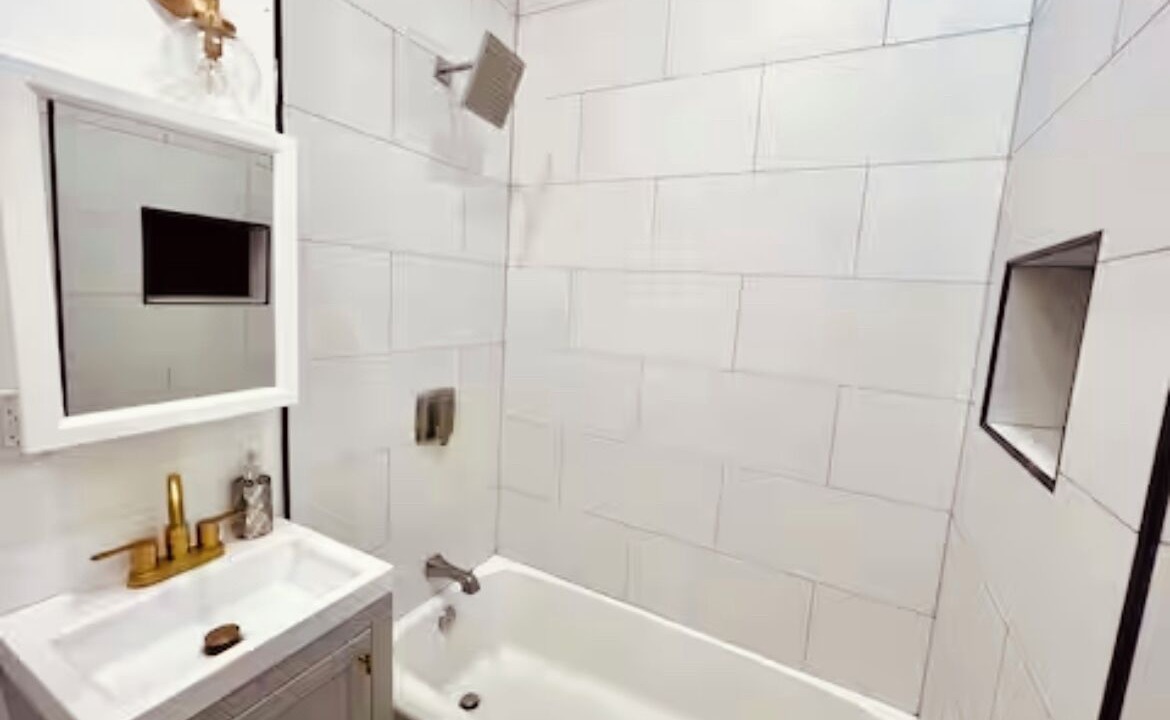 Photo of Bathroom in Silver Lake