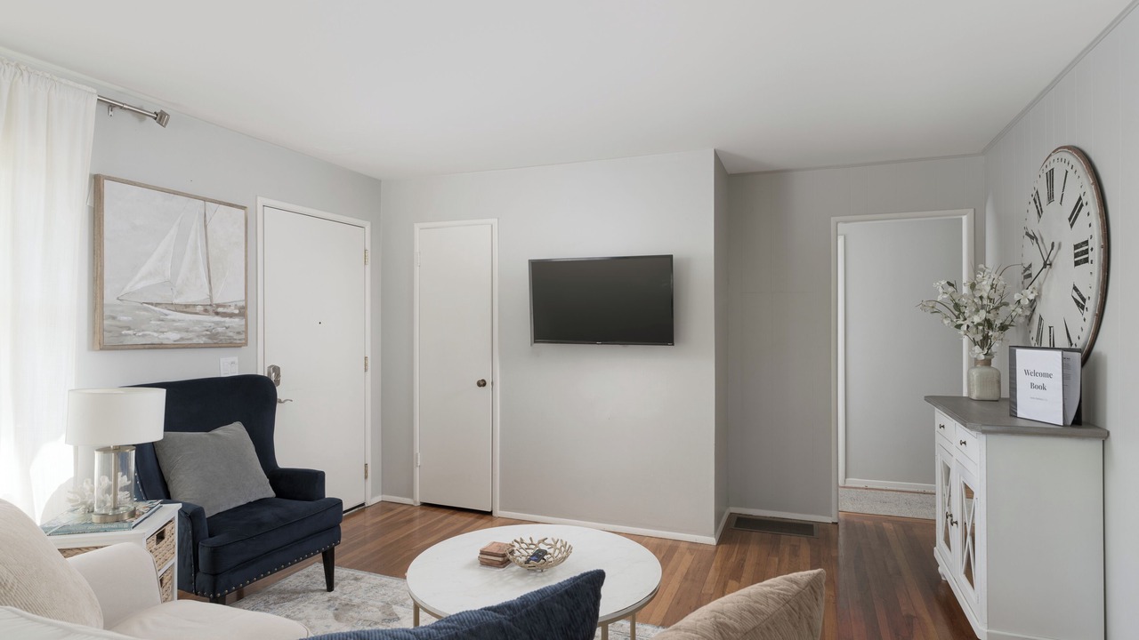 Photo of Livingroom in East Mesa