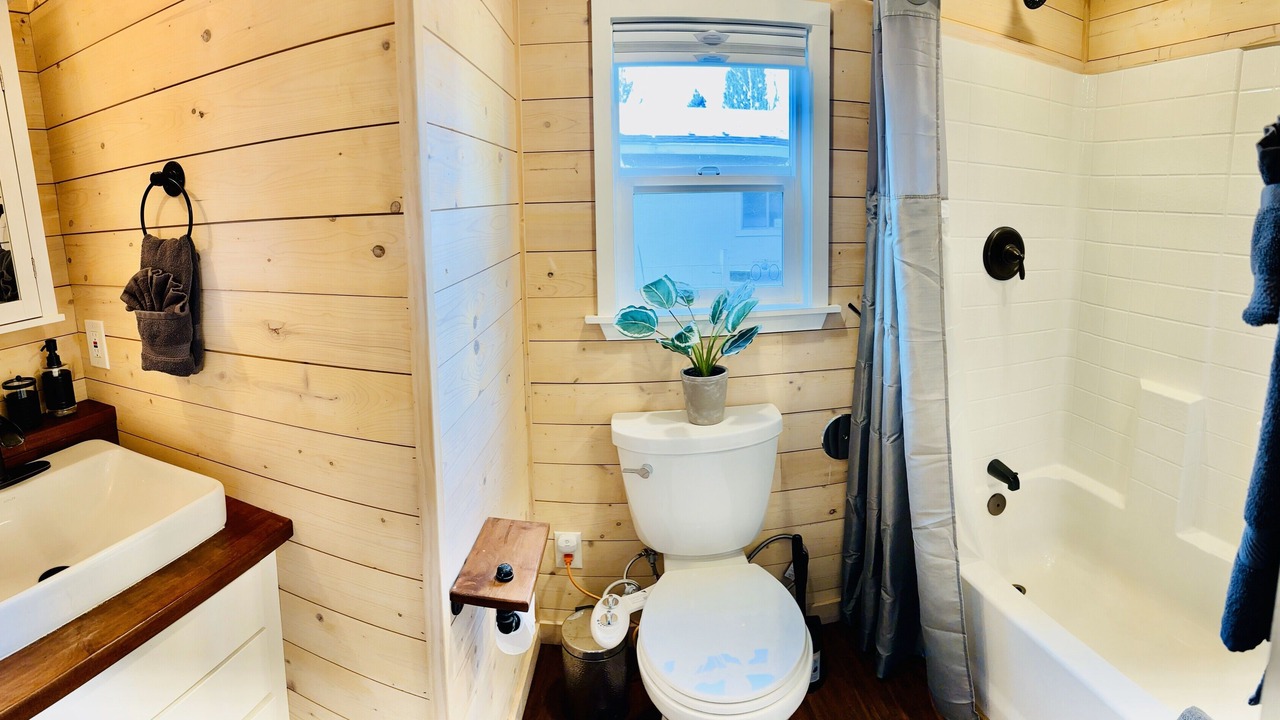 Photo of Bathroom in Upper Lake