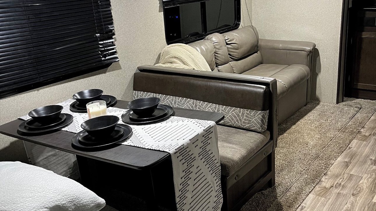 Photo of Livingroom in Hanford