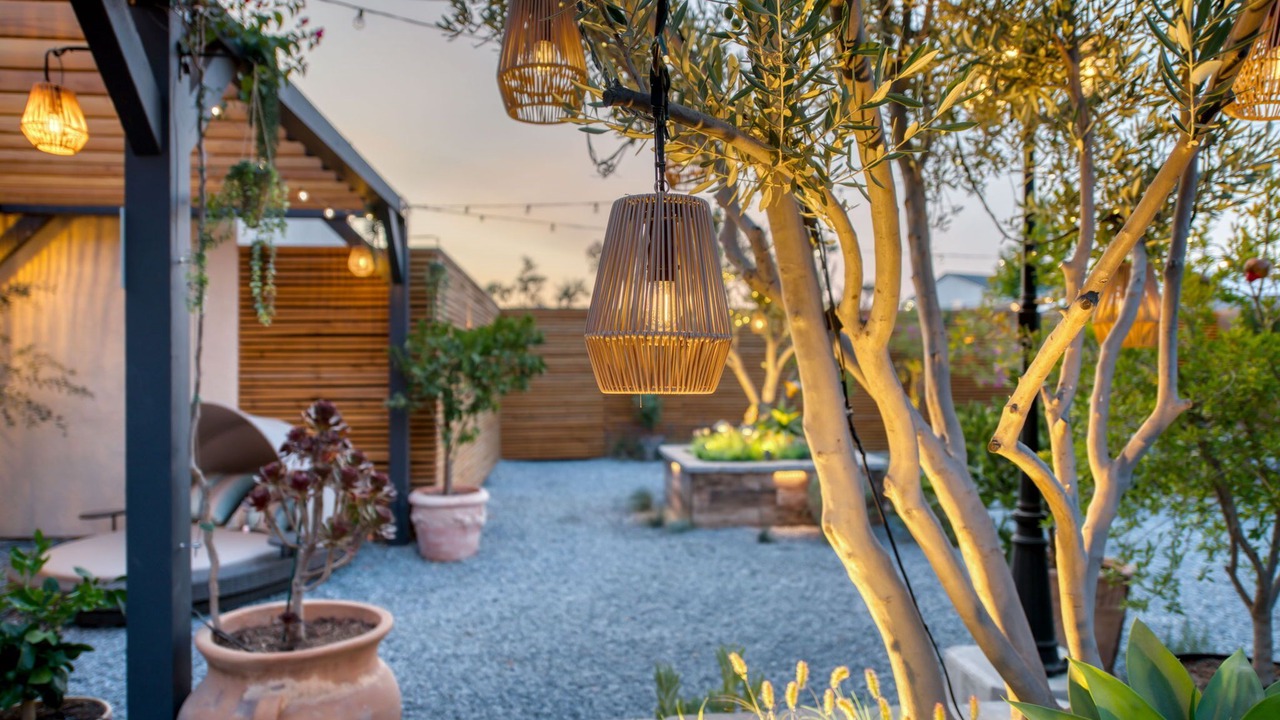 Photo of Outdoor in Raisin