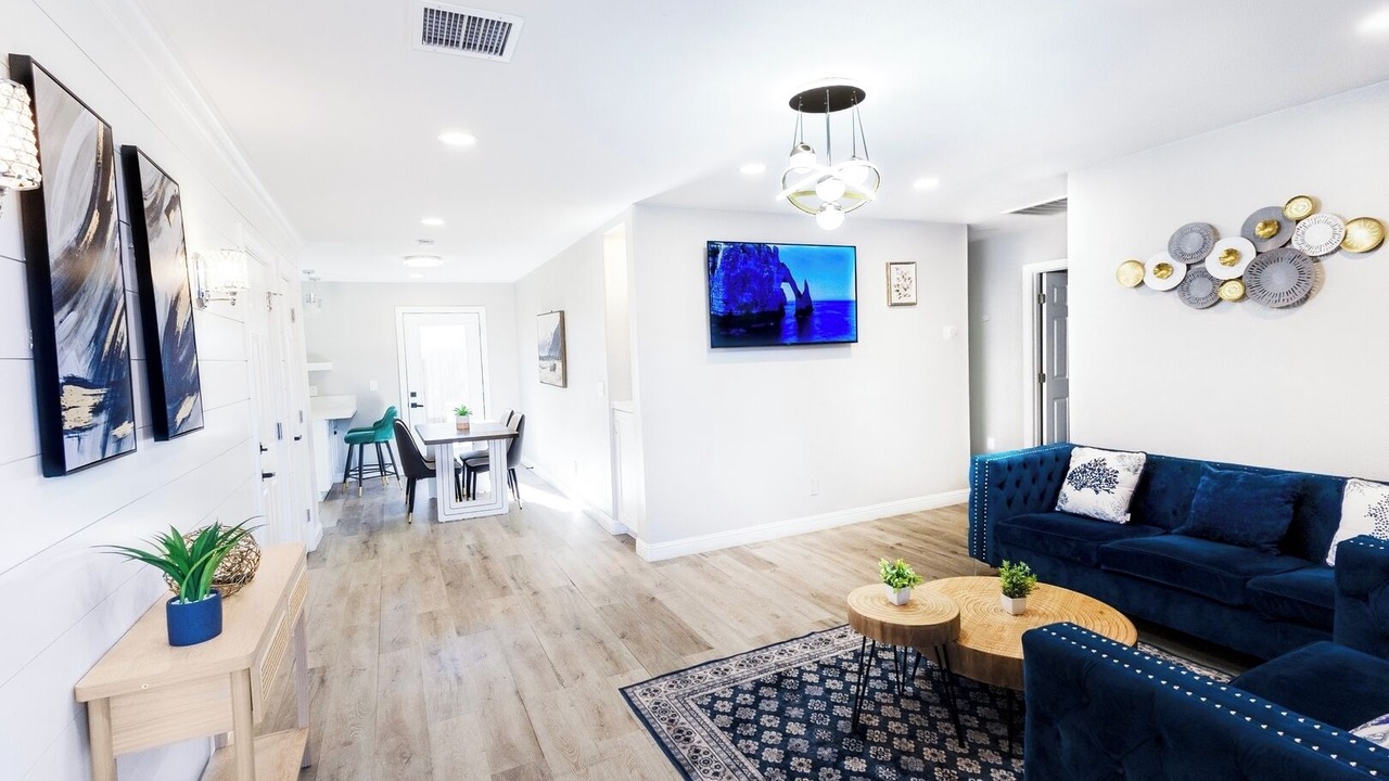 Photo of Livingroom in Central Escondido