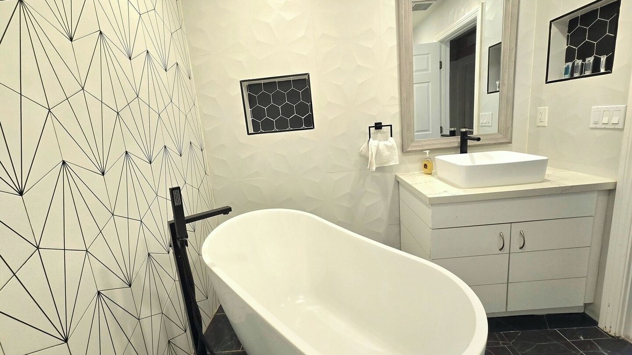 Photo of Bathroom in Central Escondido