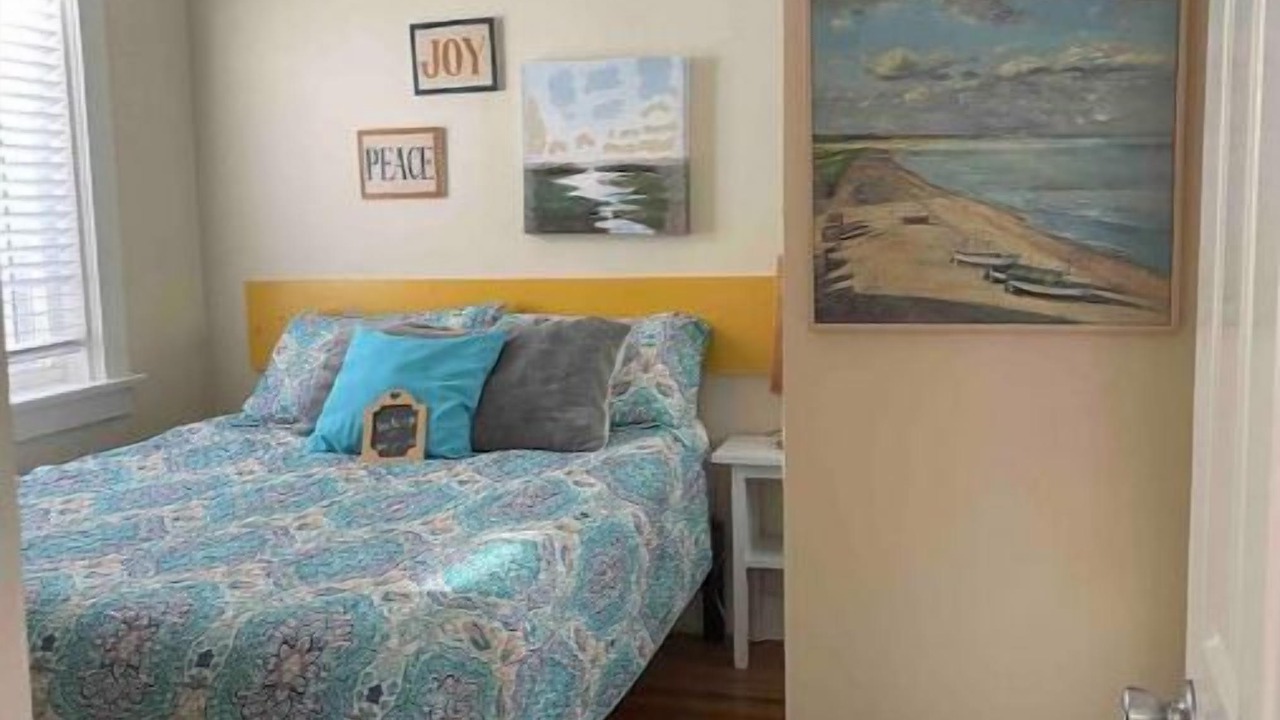 Photo of Bedroom in South Mission Beach