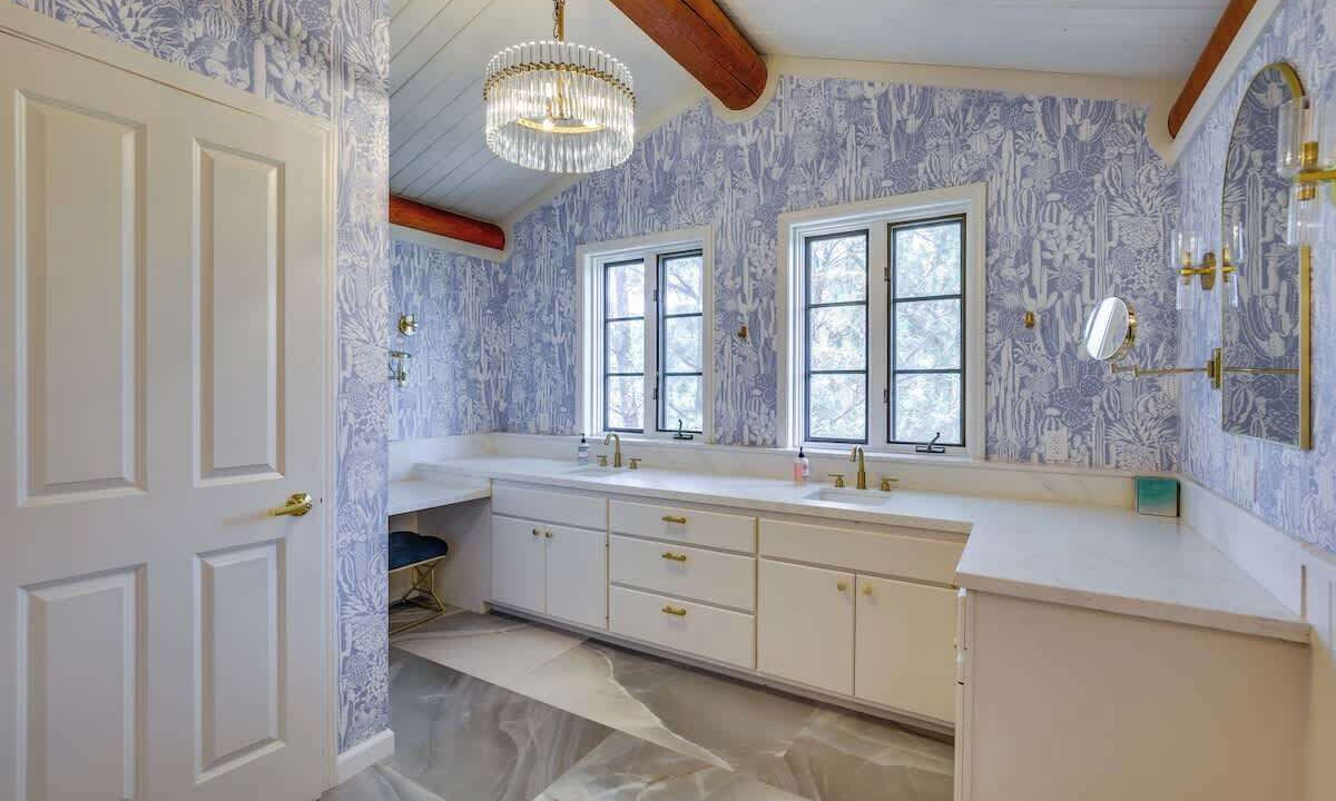 Photo of Bathroom in Alpine
