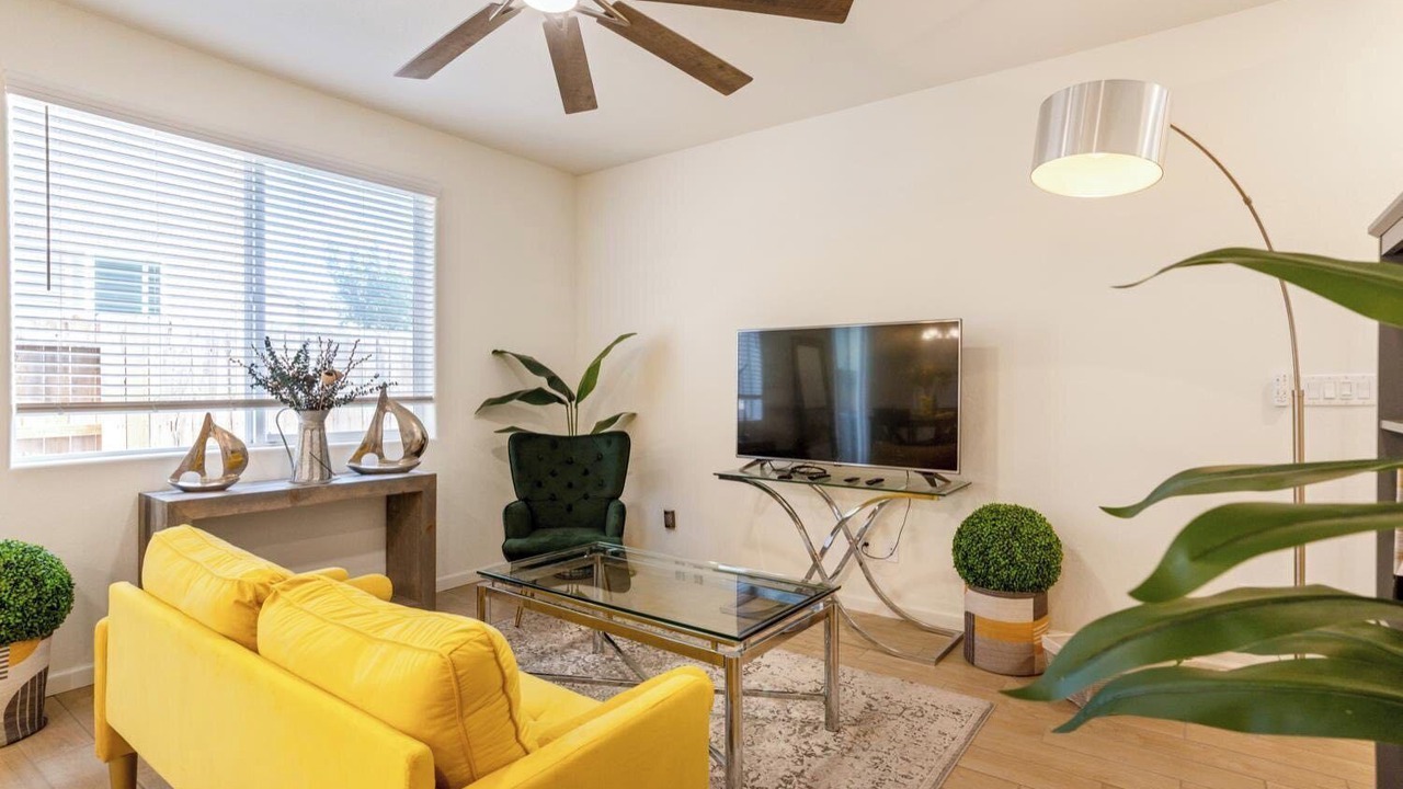 Photo of Livingroom in Raisin