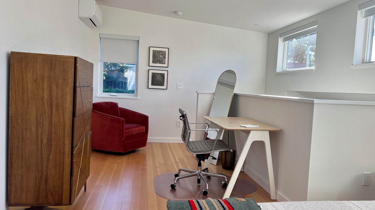Photo of Bedroom in Upper Telegraph
