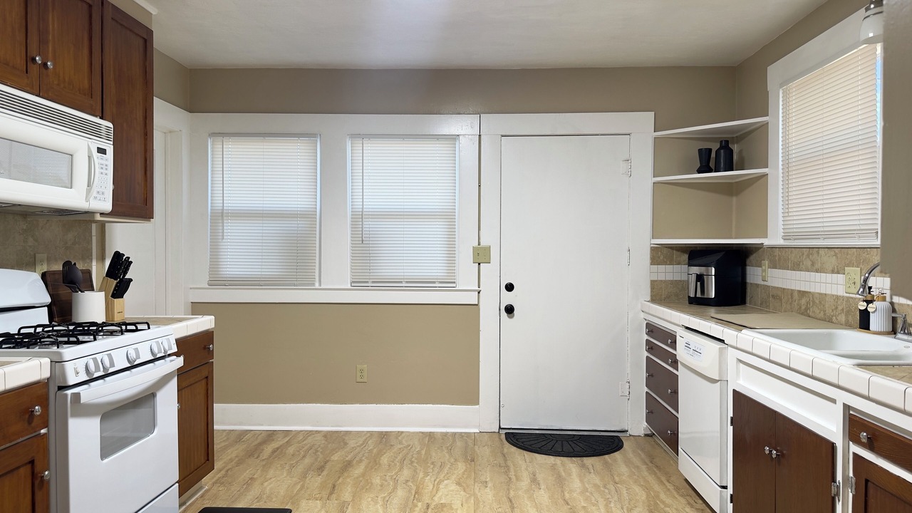 Photo of Kitchen in Hanford