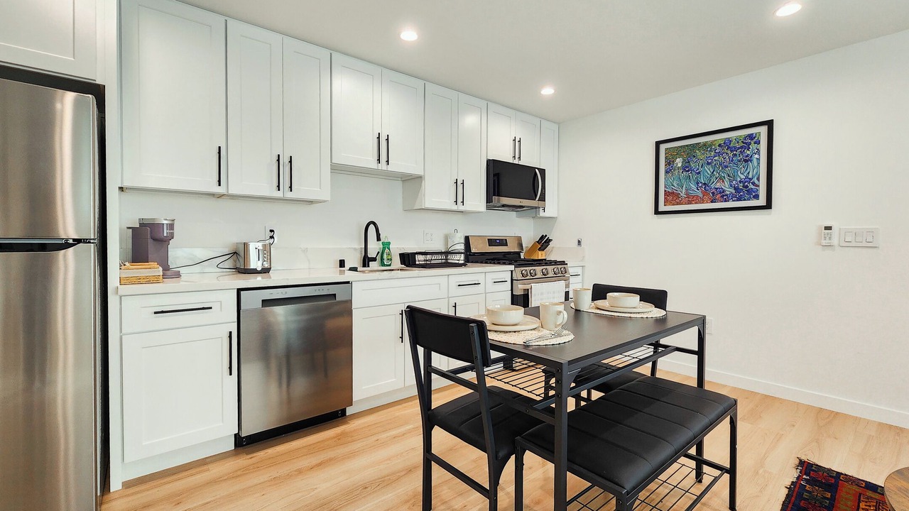 Photo of Kitchen in Canoga Park