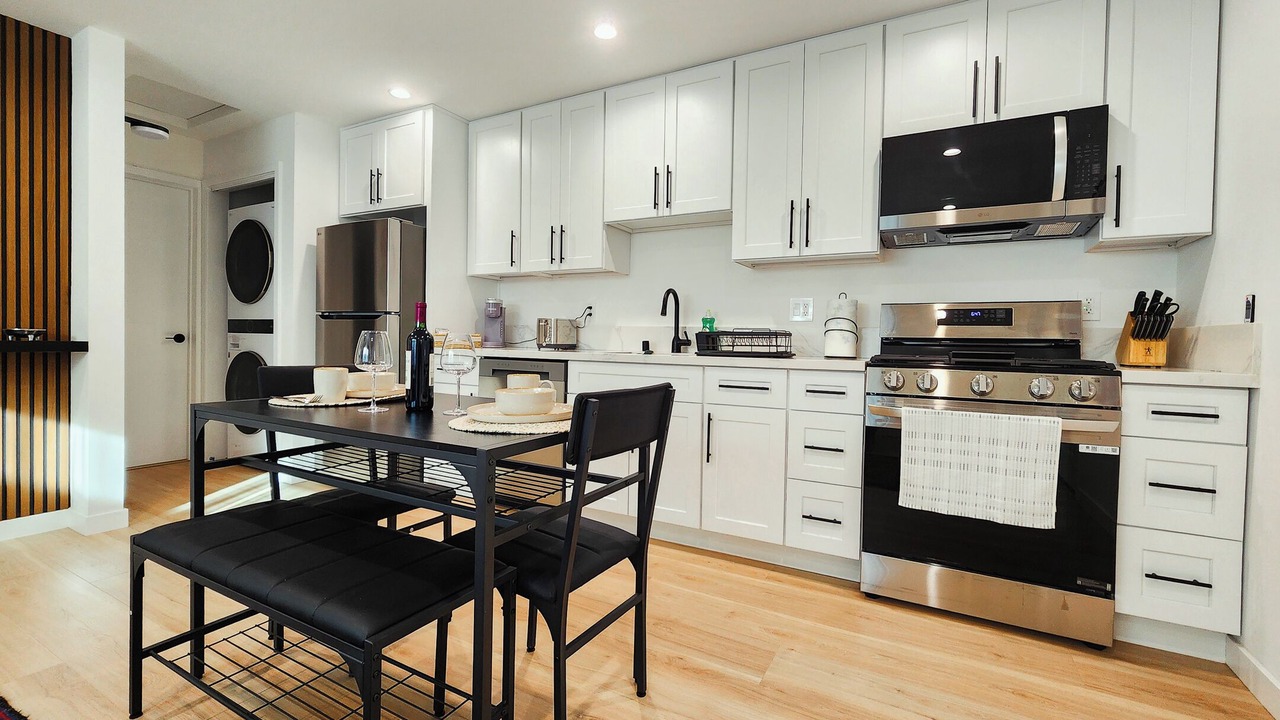 Photo of Kitchen in Canoga Park
