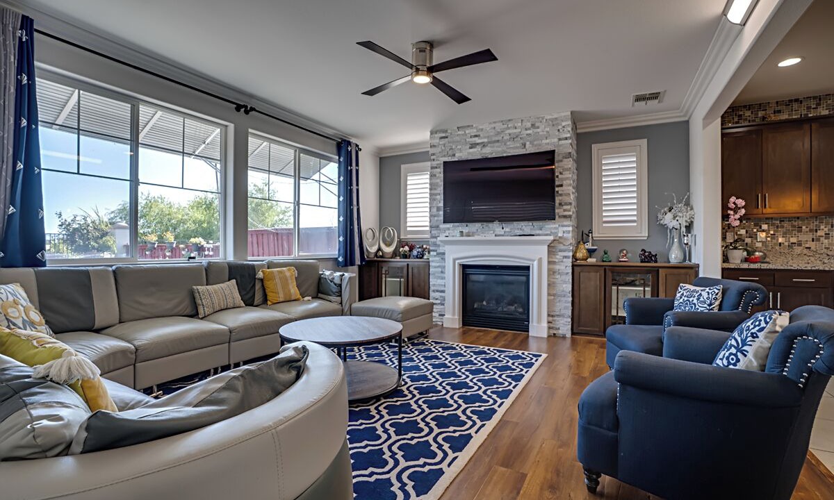 Photo of Livingroom in Lathrop