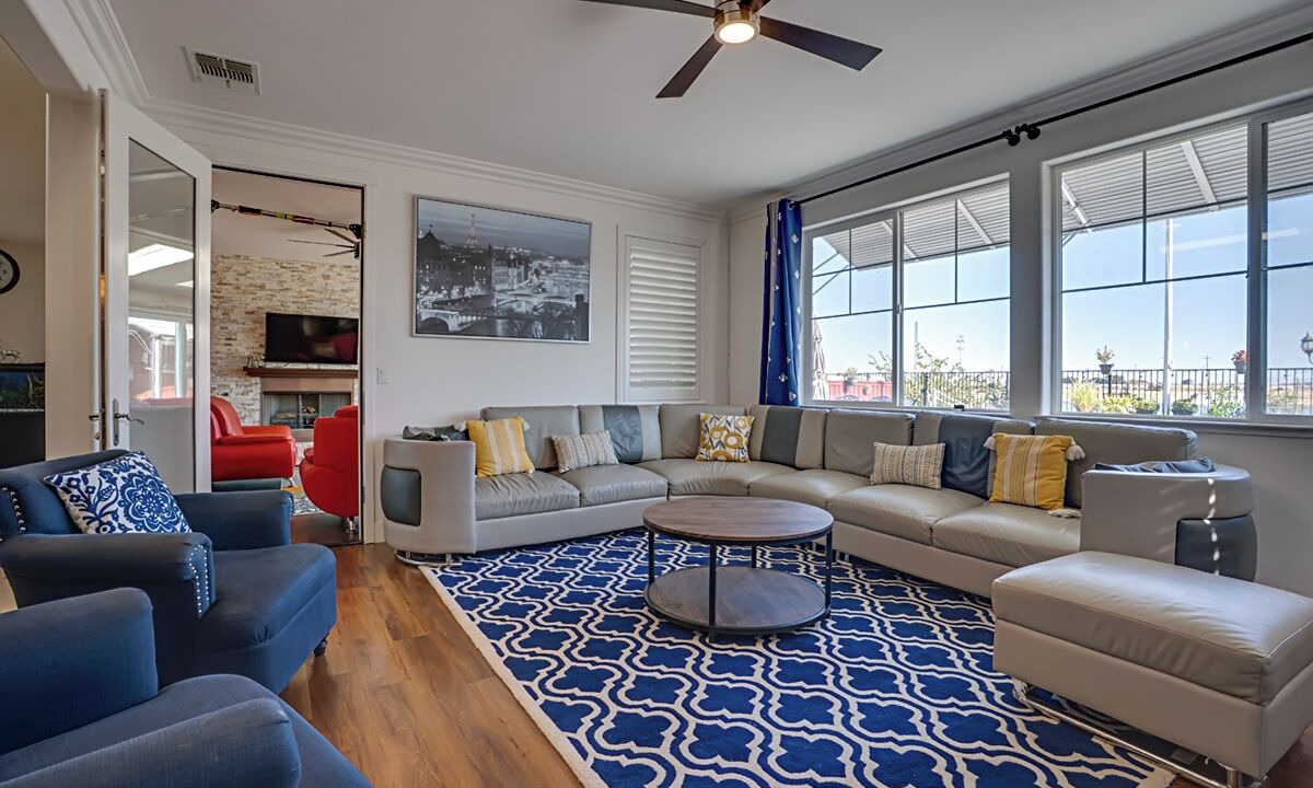 Photo of Livingroom in Lathrop
